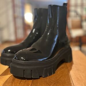 CHINESE LAUNDRY Patent Jenny Bootie 8